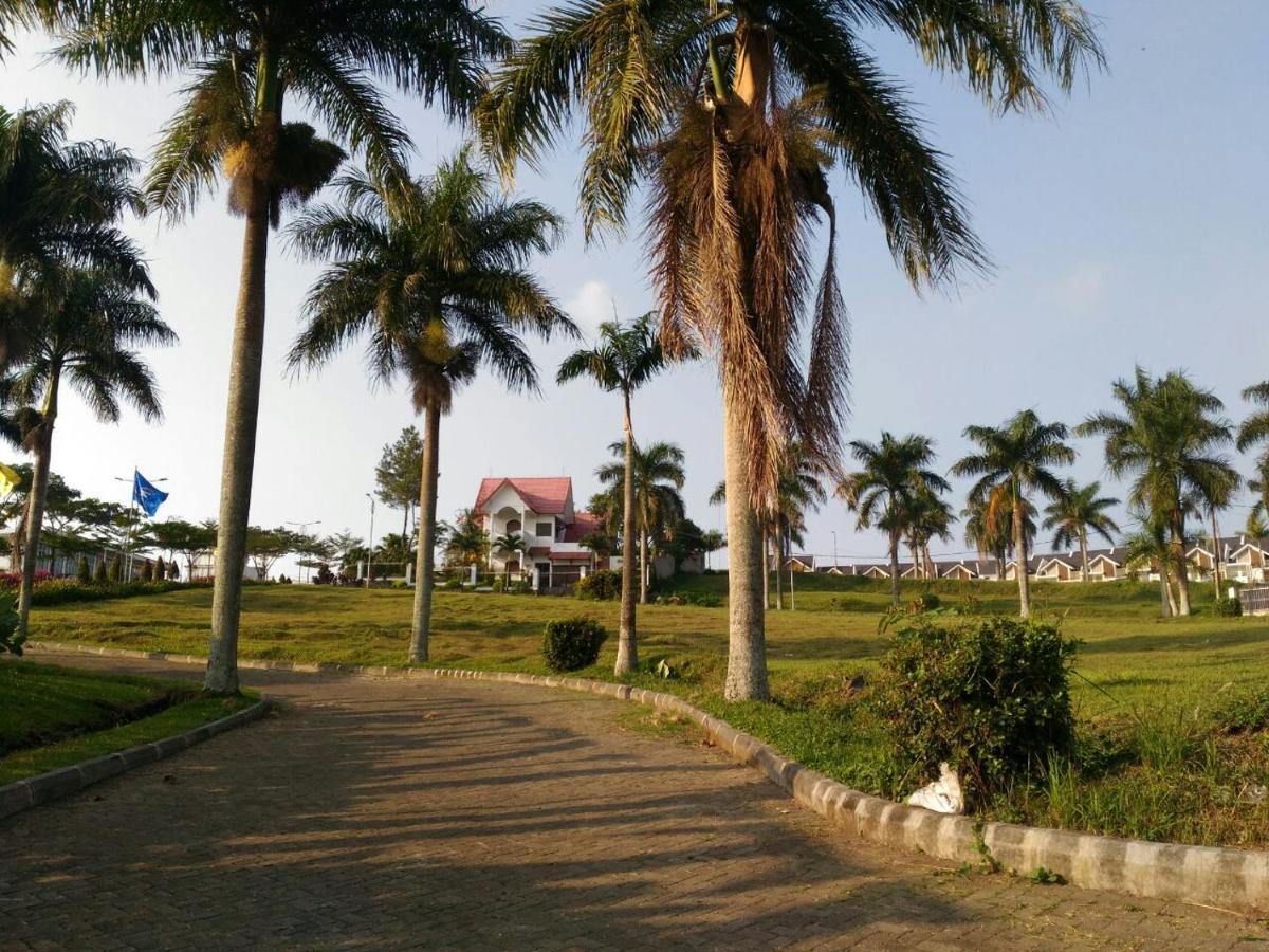 Villa Malang Puncak Buring Ngoại thất bức ảnh