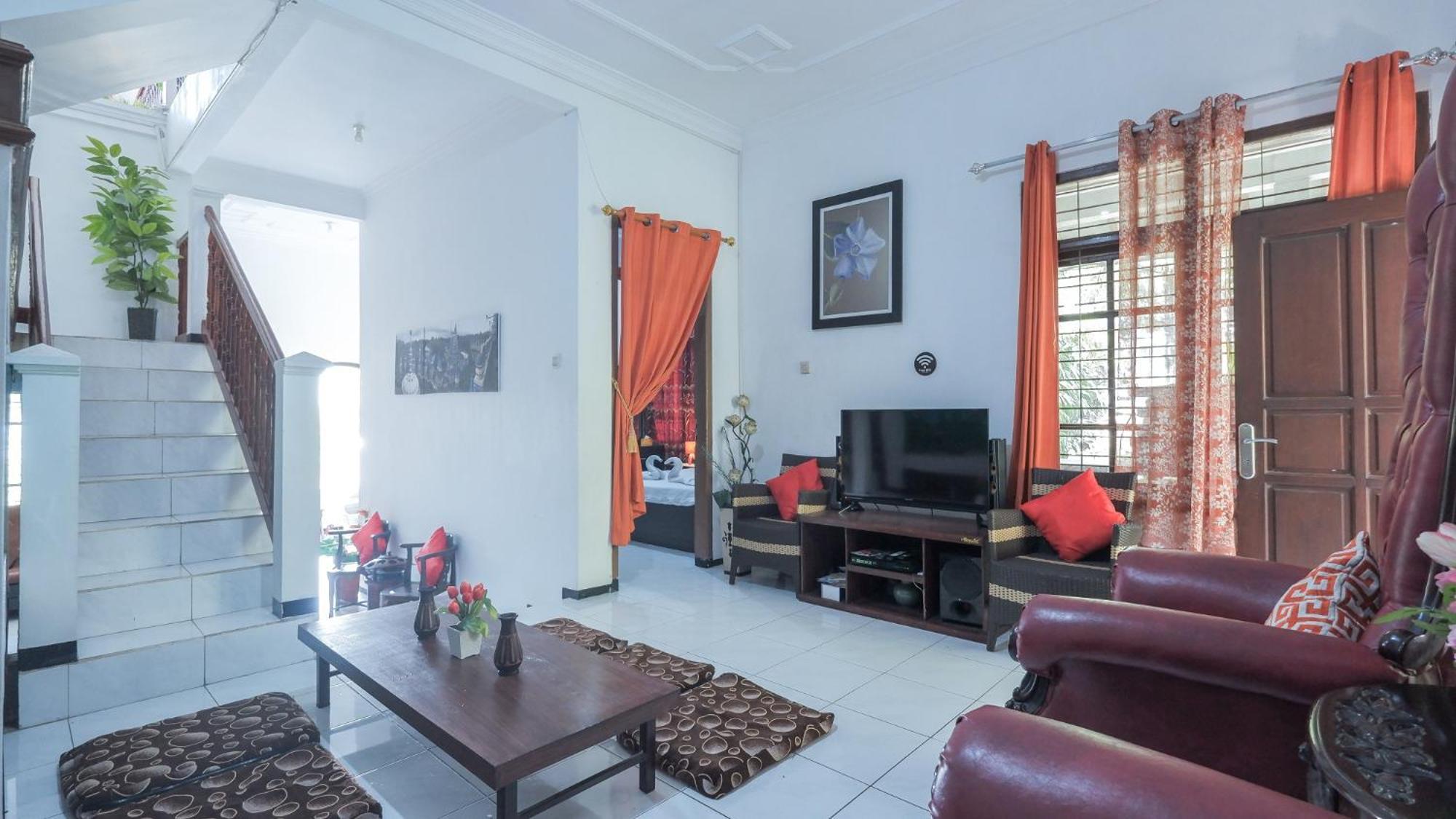 Villa Malang Puncak Buring Ngoại thất bức ảnh